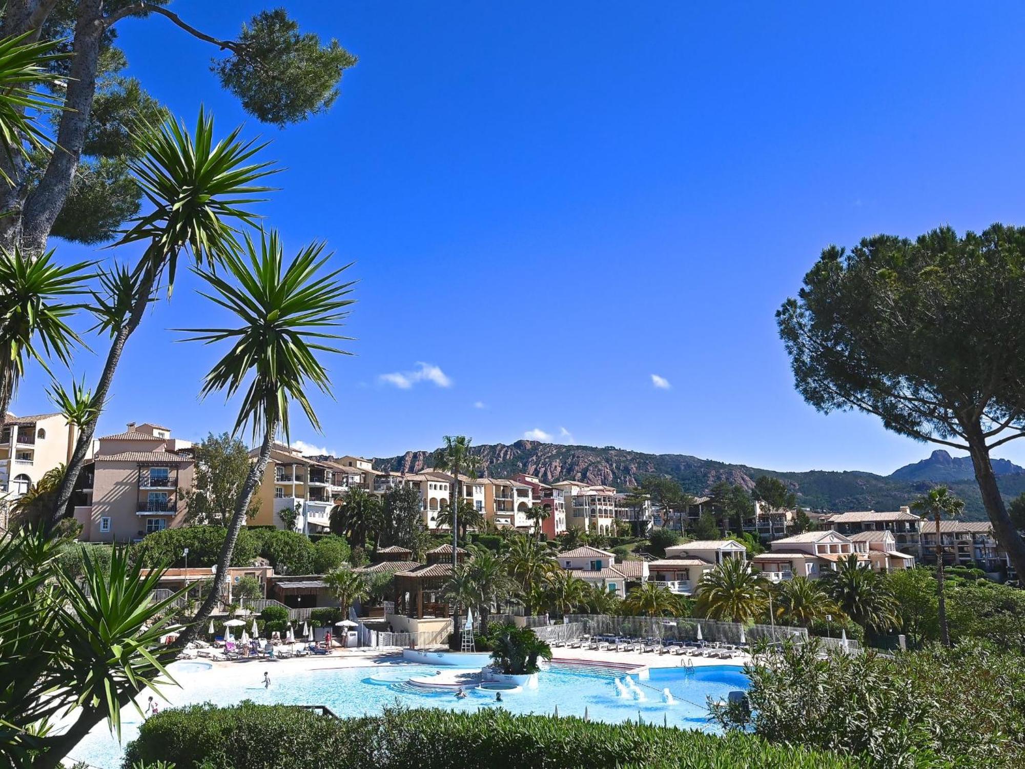 Apartment Village Cap Esterel - Le Village-52 By Interhome Saint-Raphaël Exterior foto