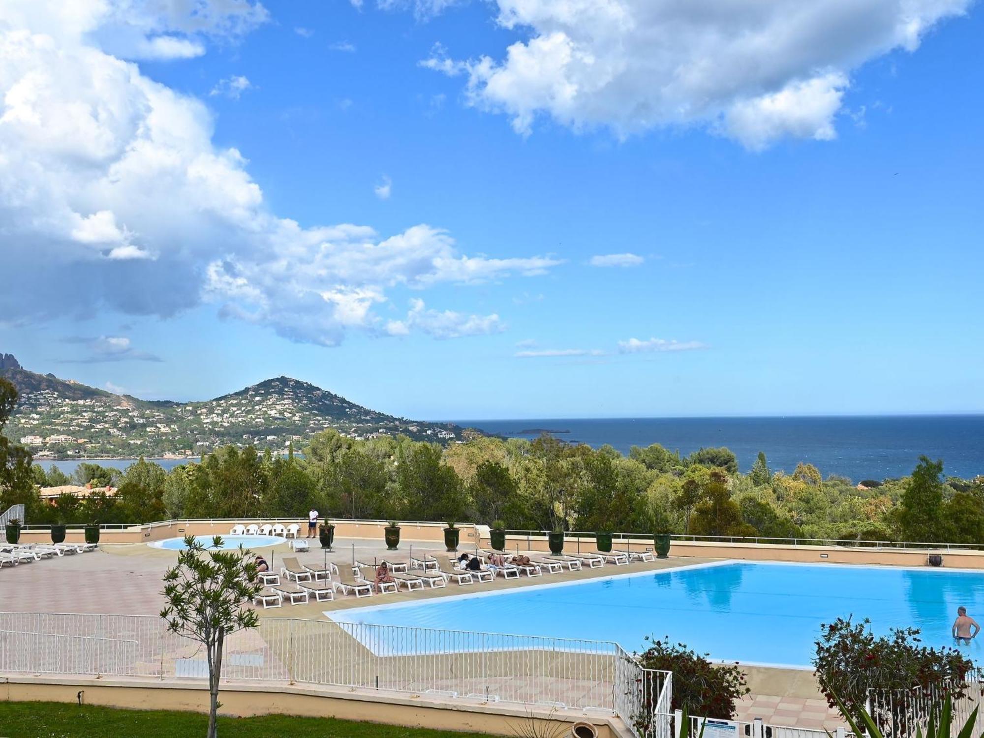 Apartment Village Cap Esterel - Le Village-52 By Interhome Saint-Raphaël Exterior foto