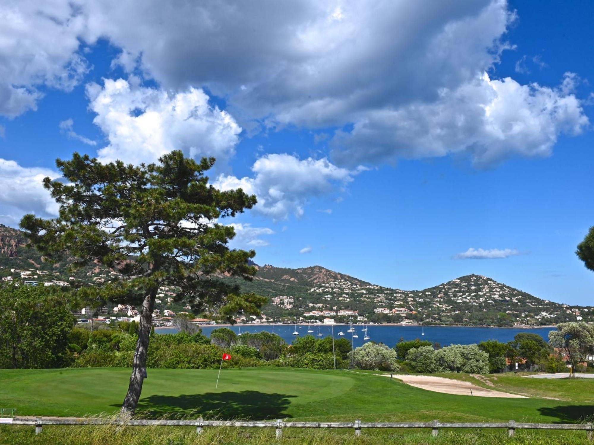 Apartment Village Cap Esterel - Le Village-52 By Interhome Saint-Raphaël Exterior foto
